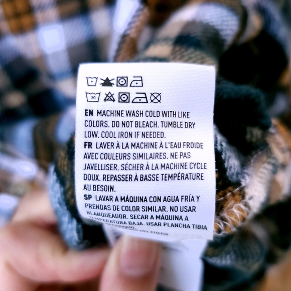 AE Cozy Cabin Cropped Flannel Cotton Plaid Button-down Shirt women's medium - Picture 11 of 13